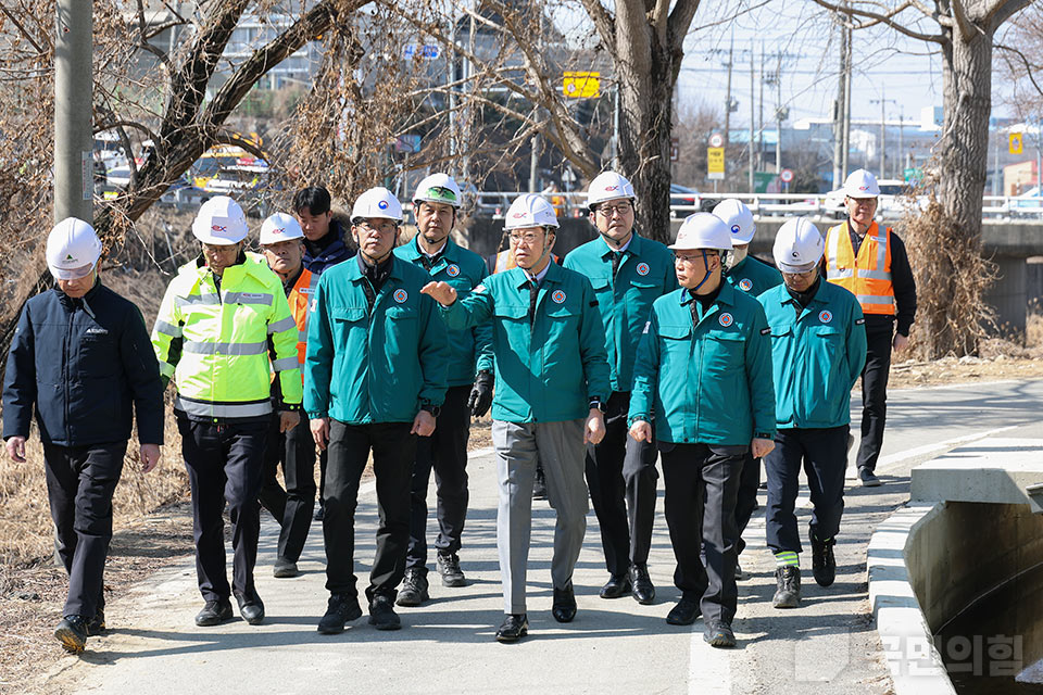 제목 노출 영역입니다 이미지