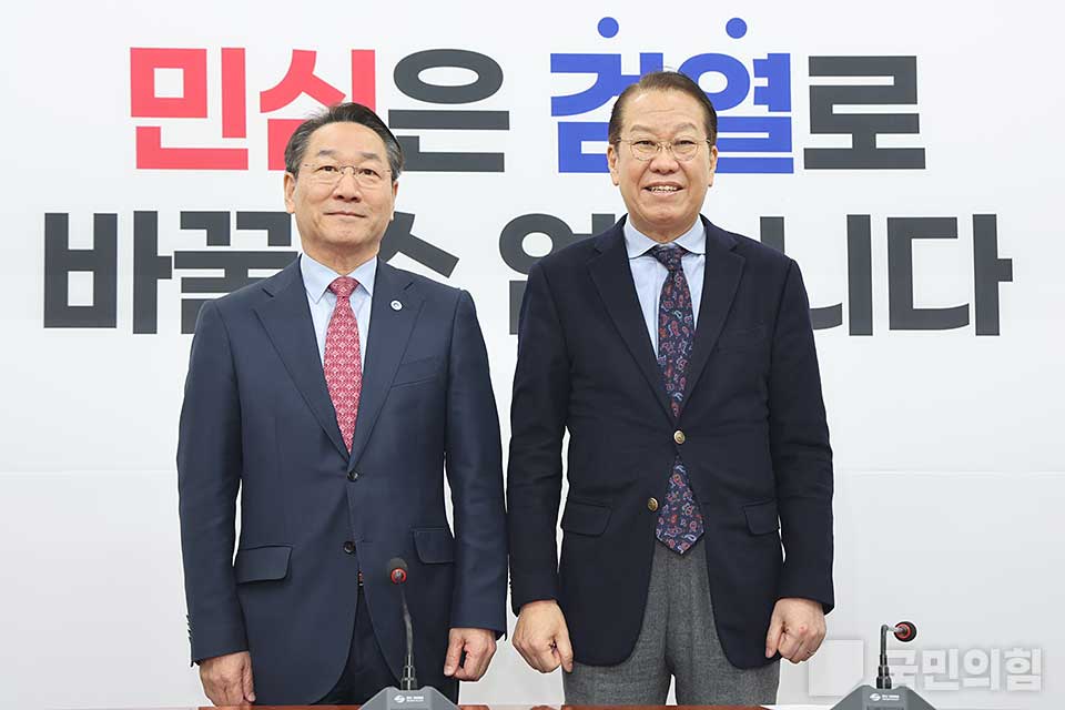 제목 노출 영역입니다 이미지