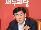 최경환 원내대표 취임 100일 기자간담회