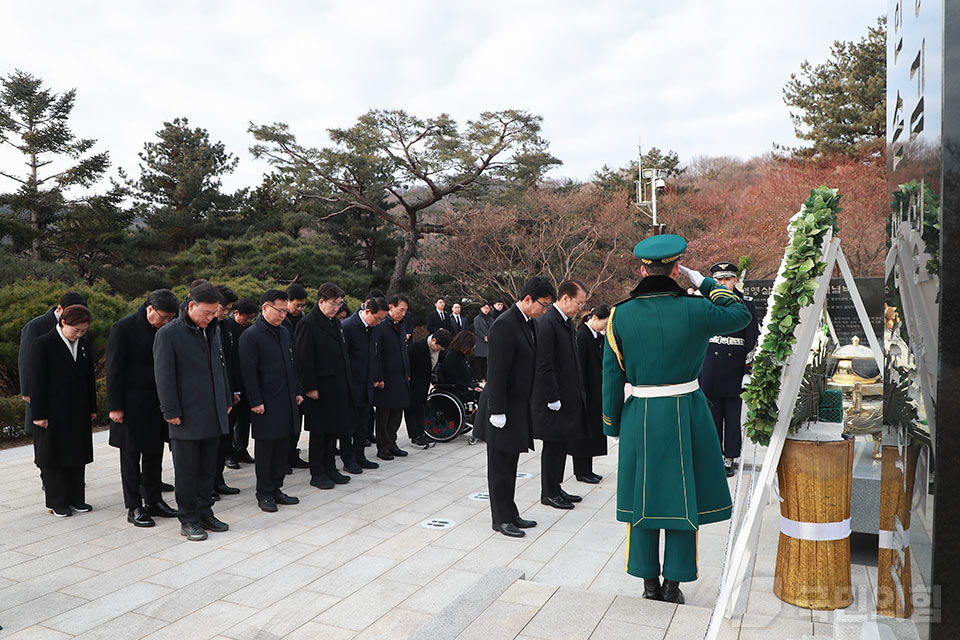 전직 대통령 묘역 참배